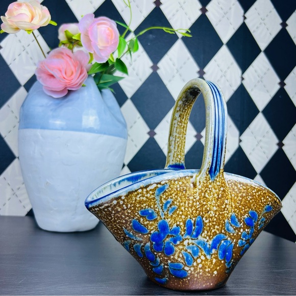 Vintage Studio Earthenware Basket Bowl, Blue Floral Glaze 8" Gray Brown Blue - Picture 10 of 14